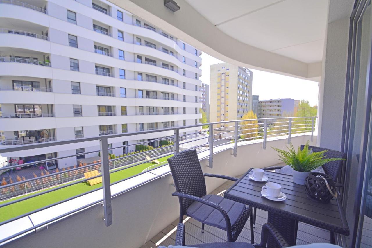 Apartamenty Bryza - Osiedle Sun Towers 38-39, Parking W Garazu ชวีโนวิชแจ ภายนอก รูปภาพ